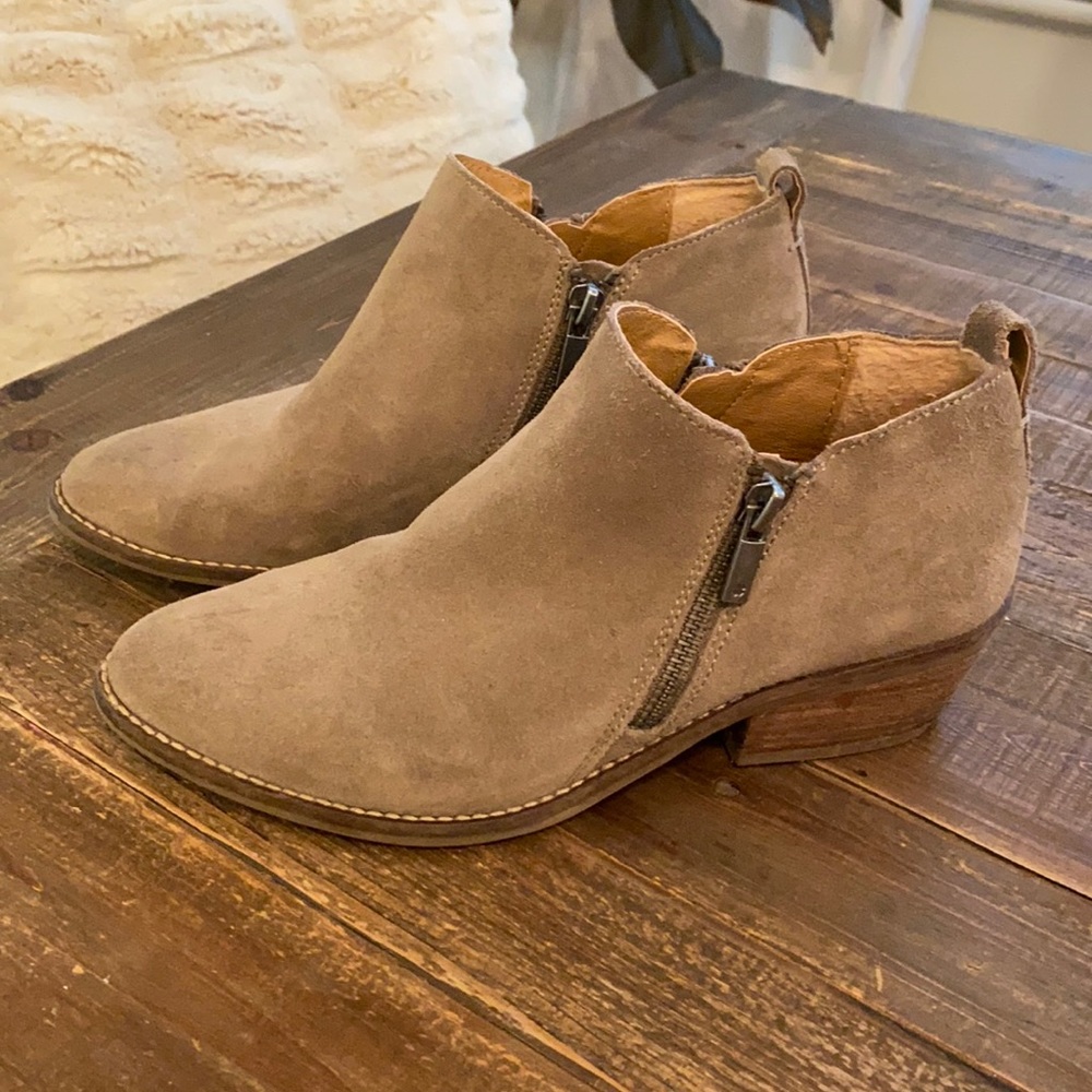 Lucky Brand Taupe Ankle Bootie